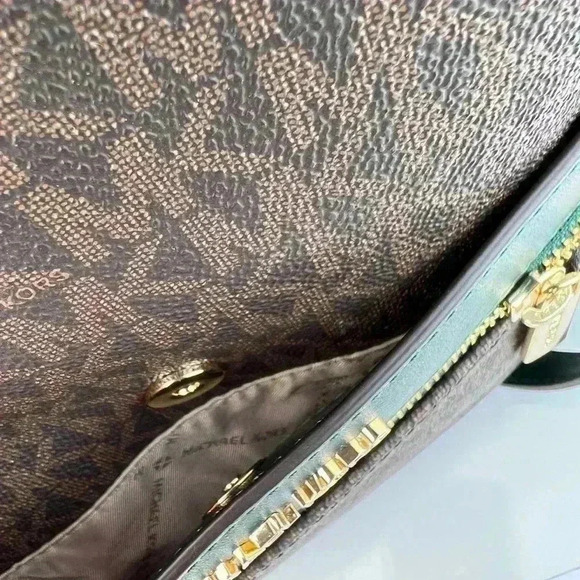 Michael Kors Kenly Backpack Medium MK Signature Racing Green - Picture 7 of 12